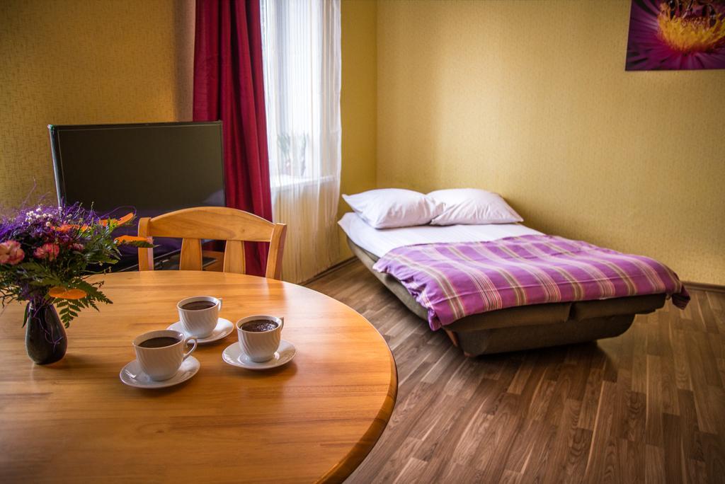 Medainie apartamenti Liepāja Chambre photo