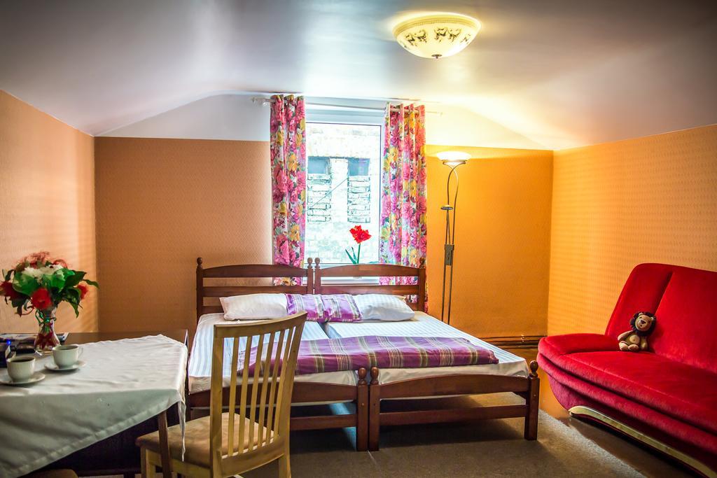 Medainie apartamenti Liepāja Chambre photo