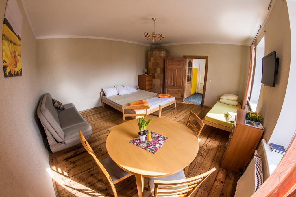 Medainie apartamenti Liepāja Chambre photo